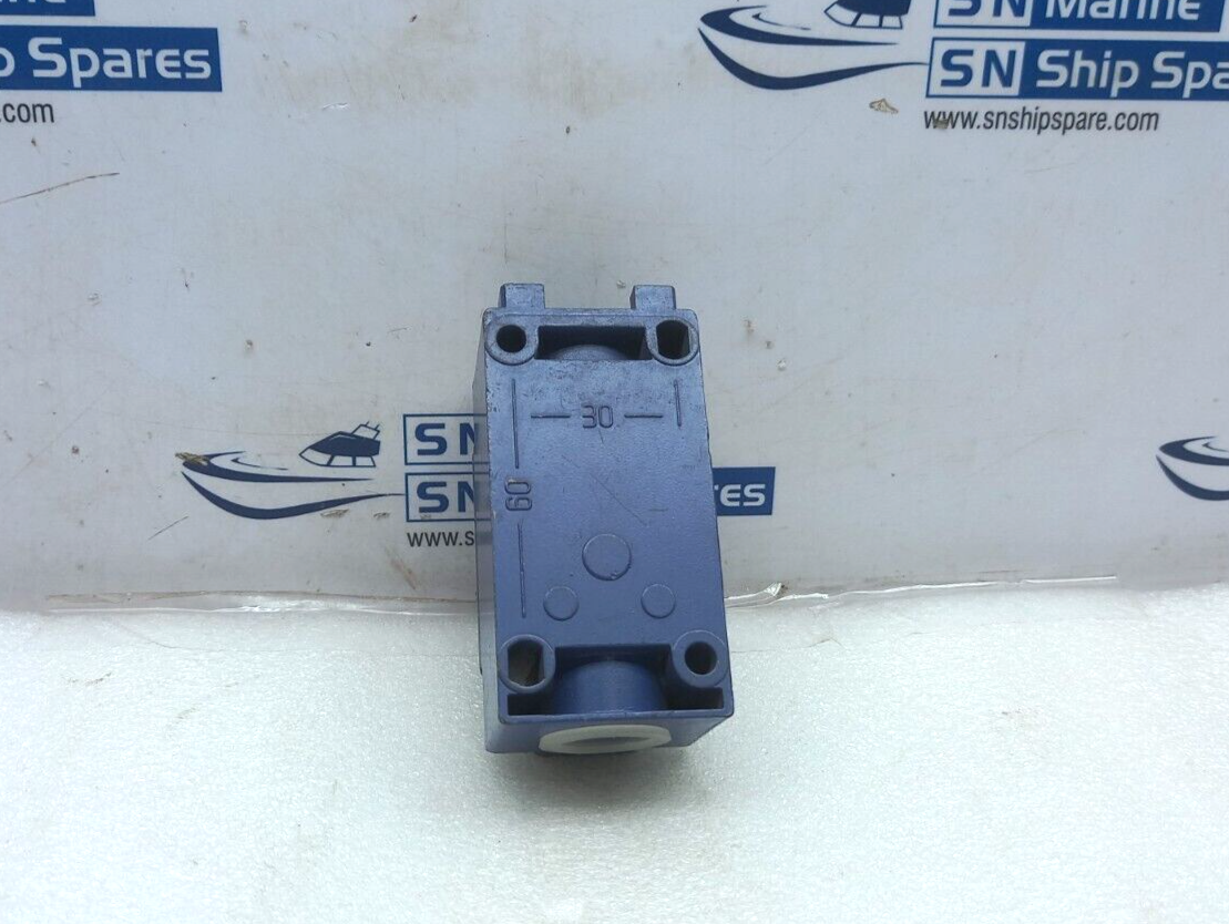 Telemecanique XCK-J Limit Switch Ui: 500V Uimp: 6kV