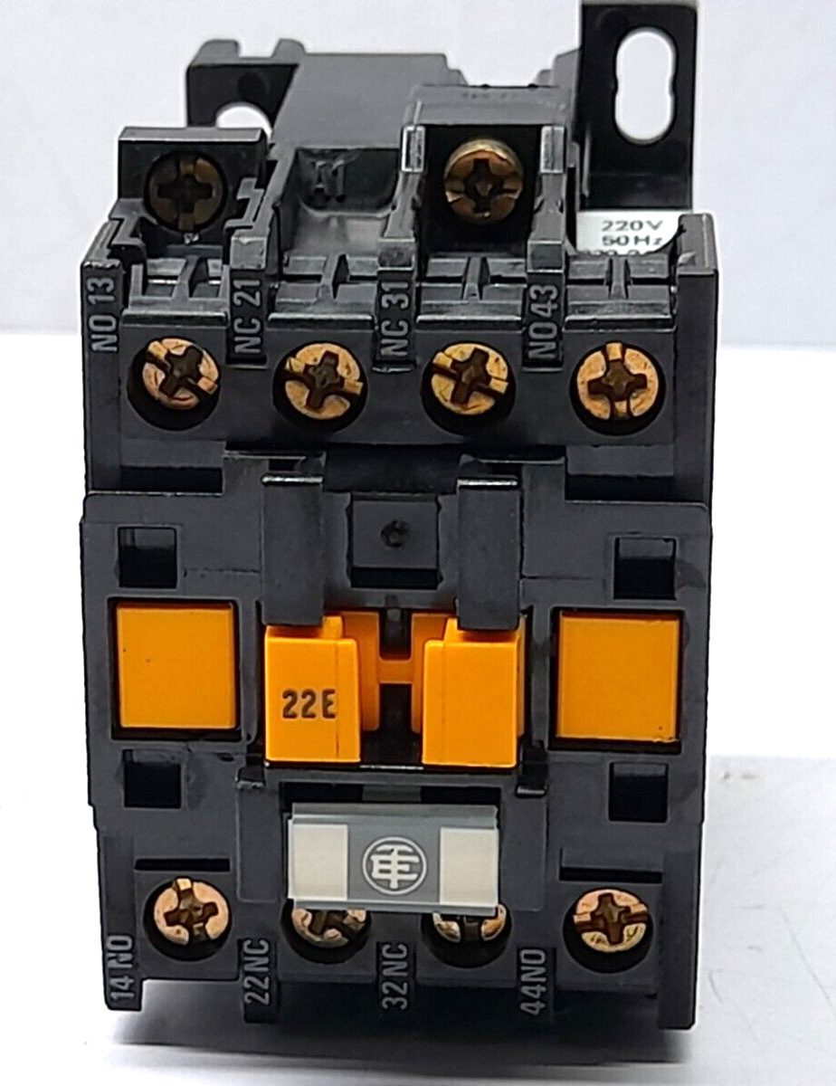 Telemecanique CA2DN1229 *A65 Relay 70712022 220V 50Hz 220-240V 60Hz
