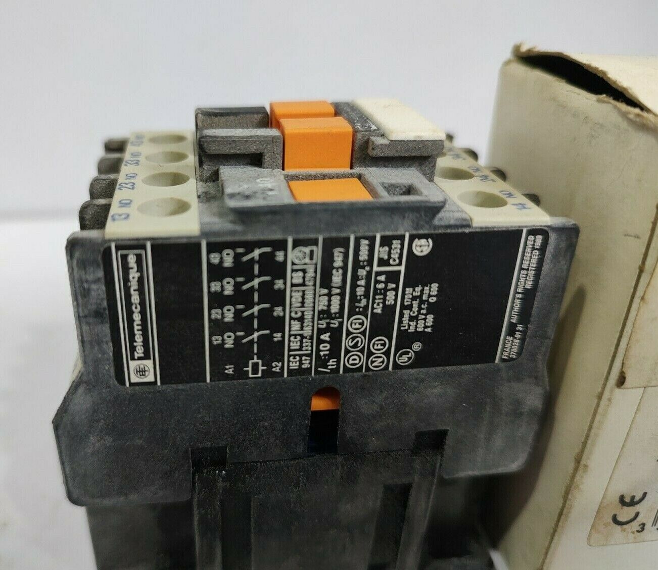 Telemecanique CA2 DN40E7 Contactor 48V 50/60Hz Ith 10A Ui 750V Ui 1000V