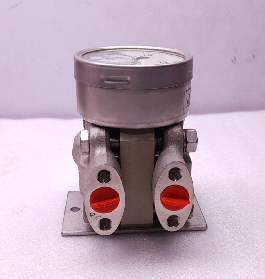 Teck Skotselv DA0303HR03LW1000 Differential Pressure Gauge Range 0…1.6 Bar Pmax