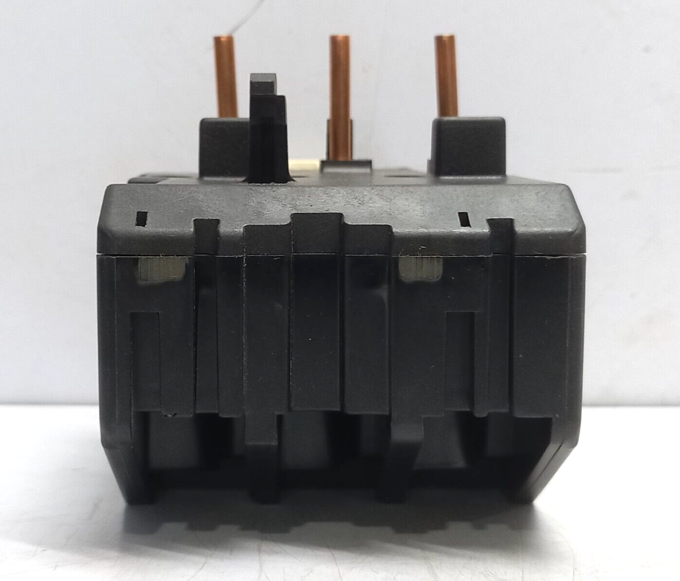 Telemecanique LR2D3353 Thermal Overload Relay 23-32A LR2 D3353 Ui 1000VAC Uimp 6