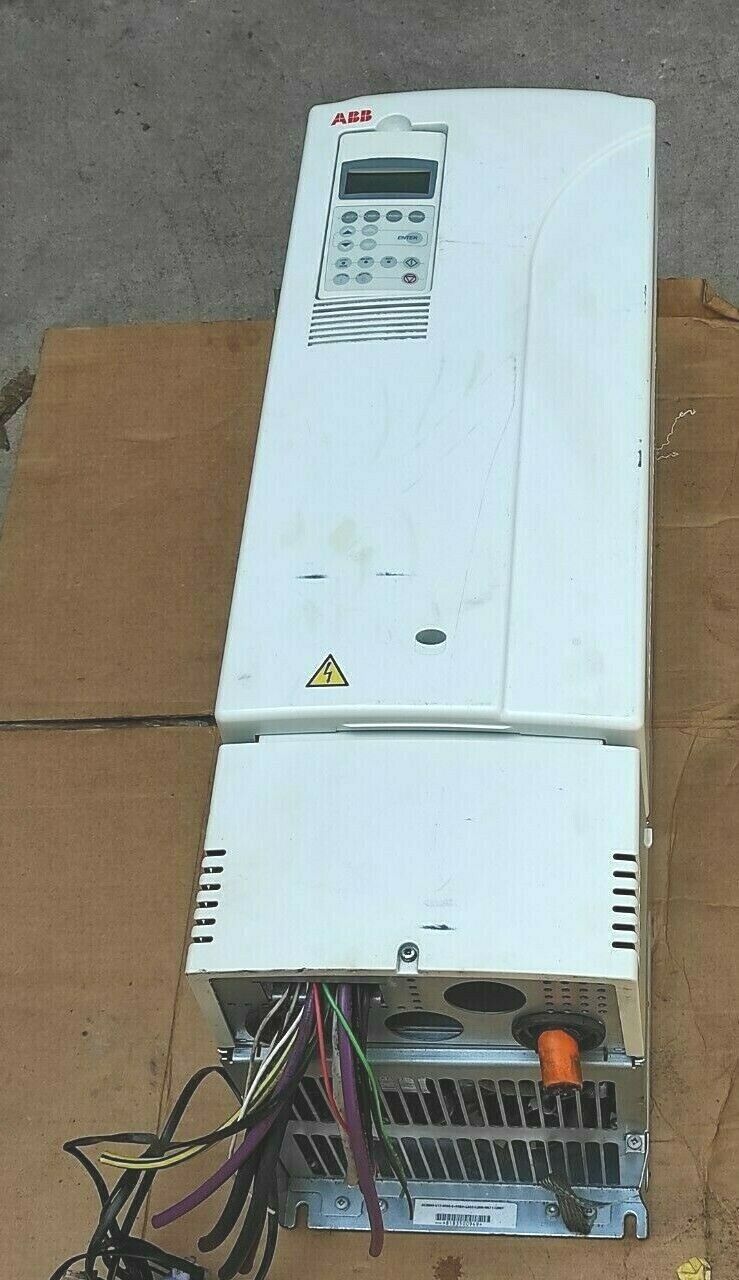 ABB ACS800-11-0050-5+N671+Q950 Drive