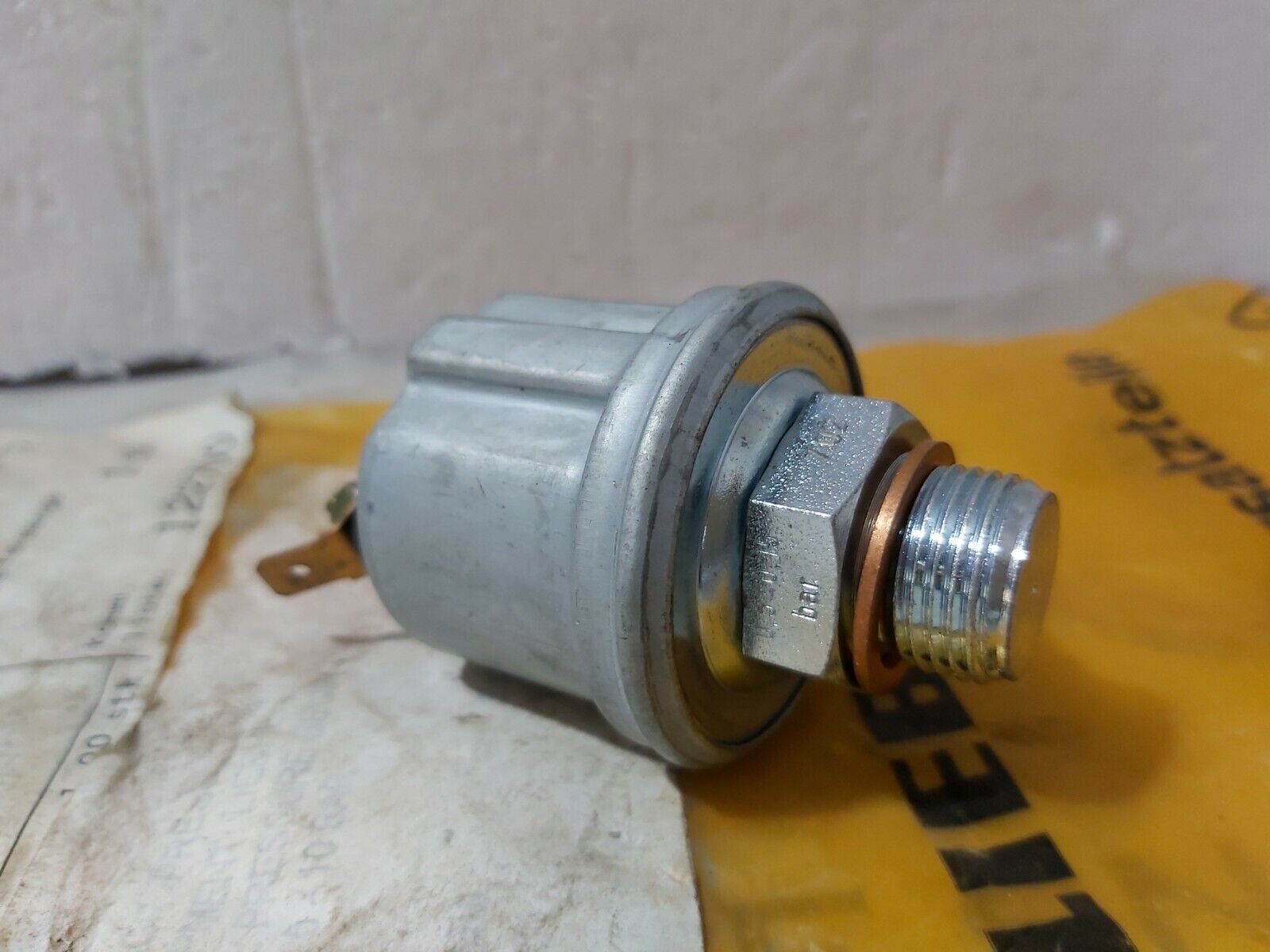 VDO G WK 360-081-030-070 PRESSURE TRANSMITTER SENSOR 0.5 TO 0.15 BAR