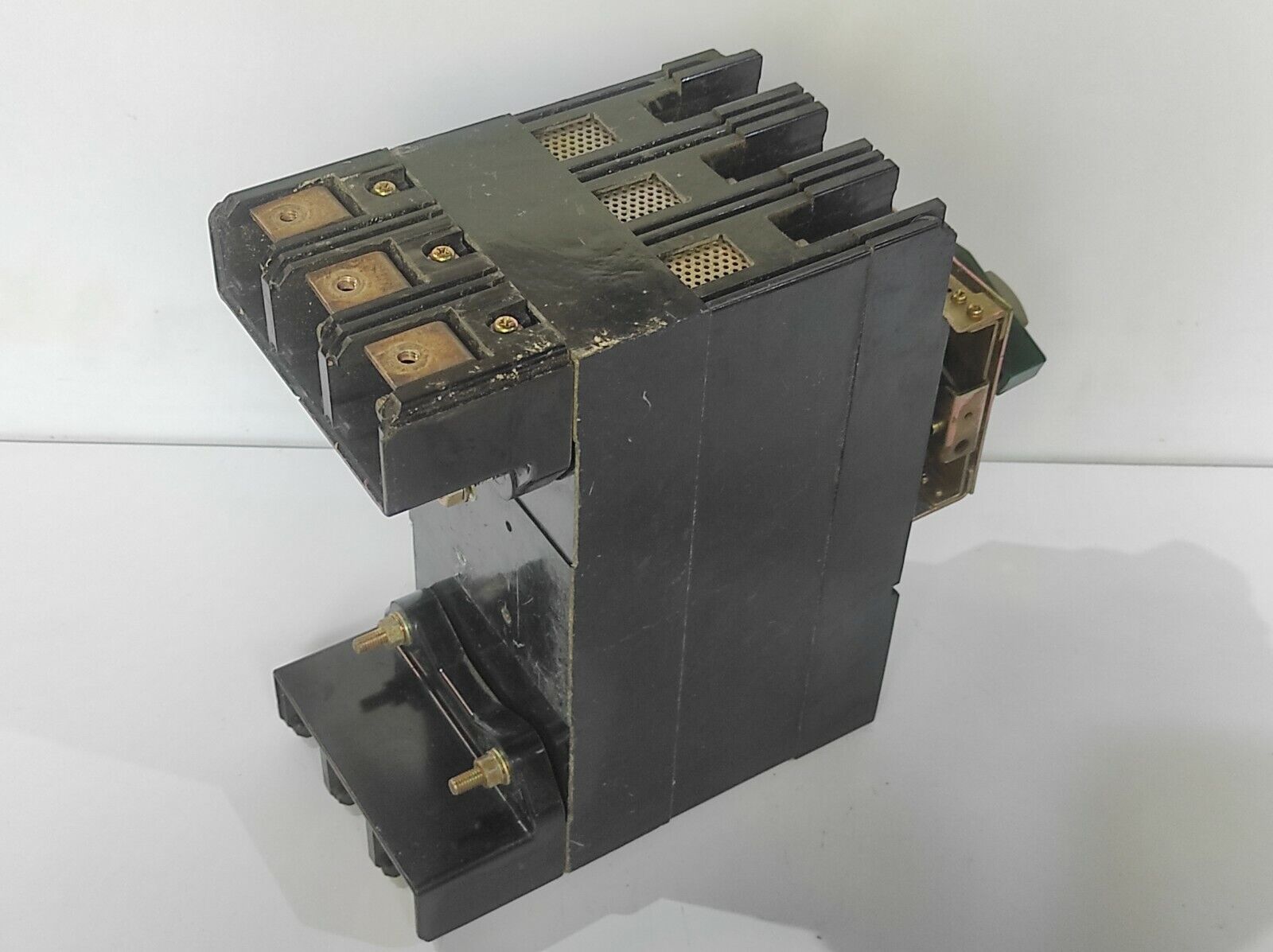 Terasaki TL-100C Molded Case Circuit Breaker 100A AC 600V Poles 3