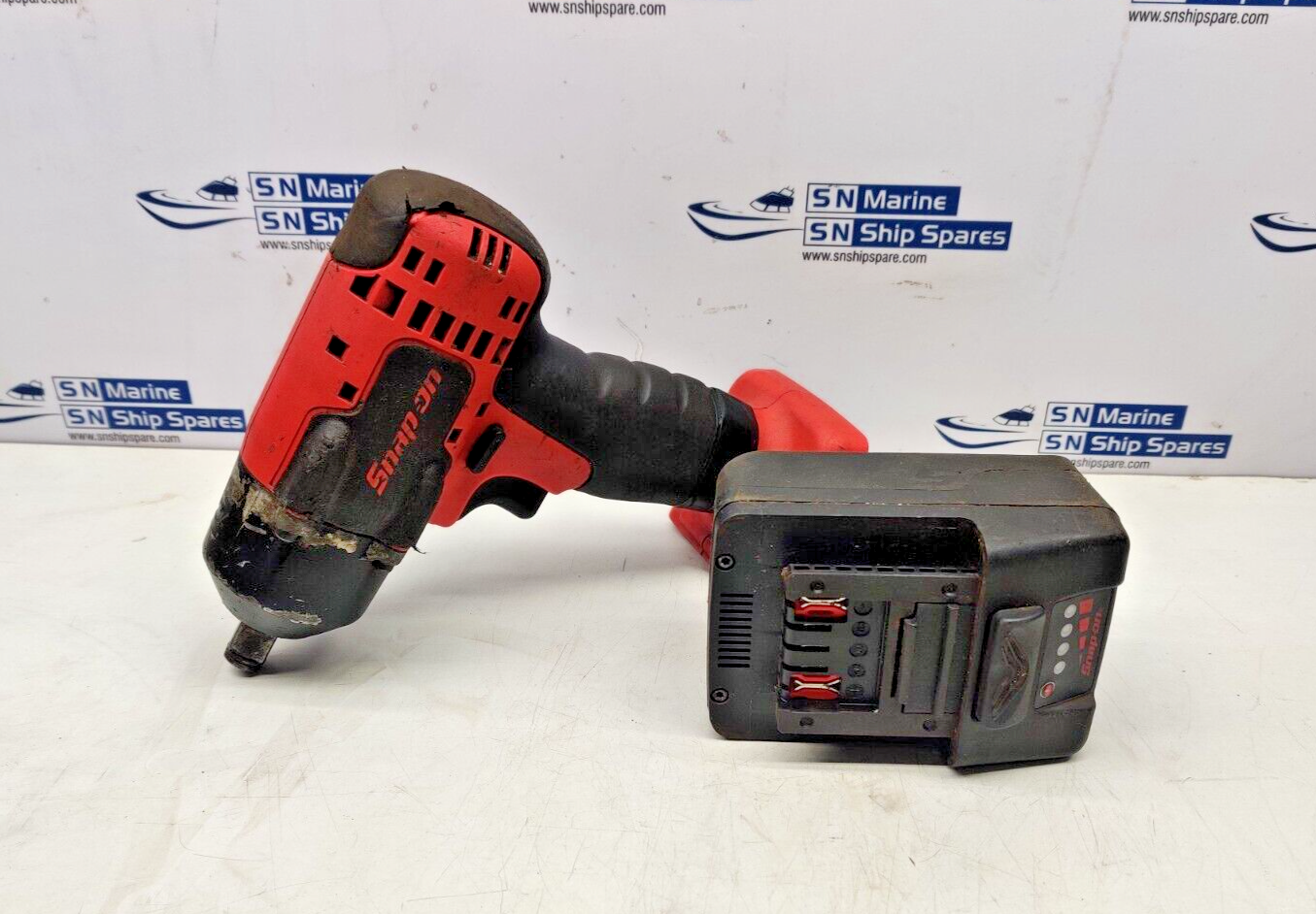 Snap-On CTEU8815B Impact Gun 18V 0-2400/min With 1 Battery
