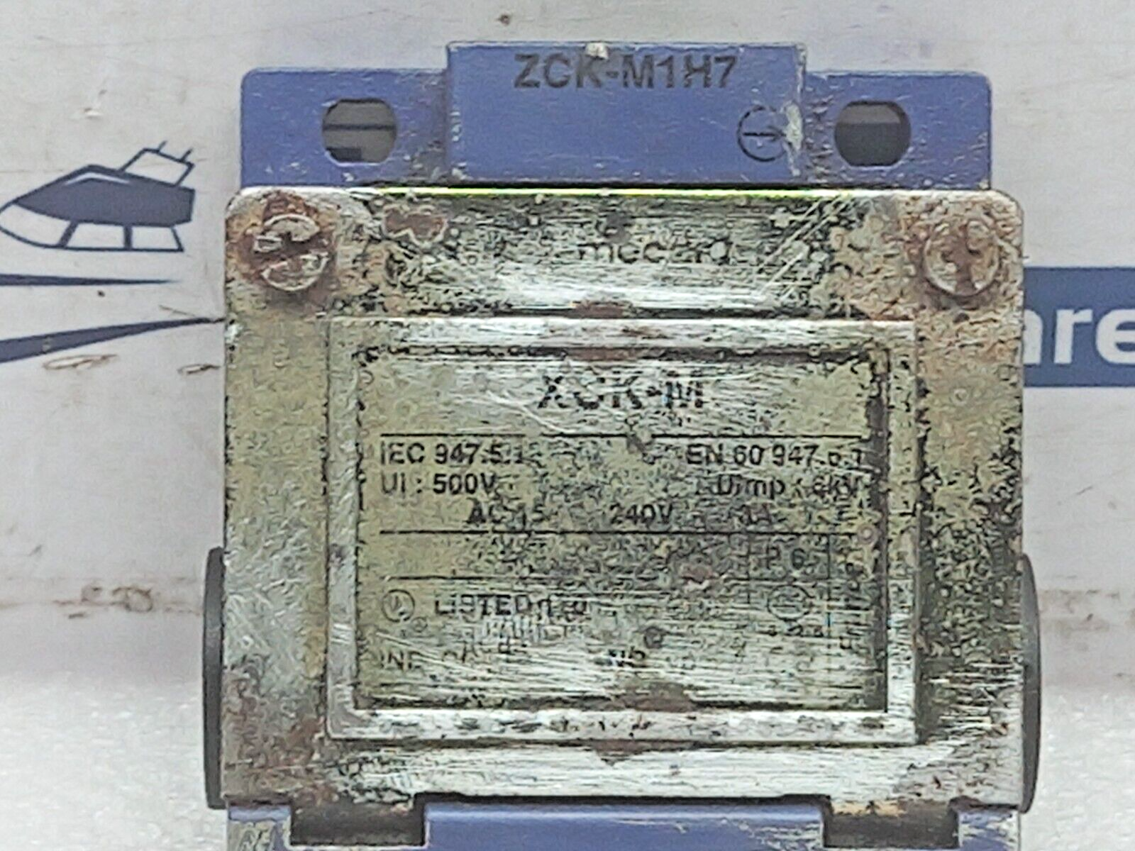 Telemecanique ZCK M1H7 Body Contact AC-15 240V ½ NPT ZCK-M