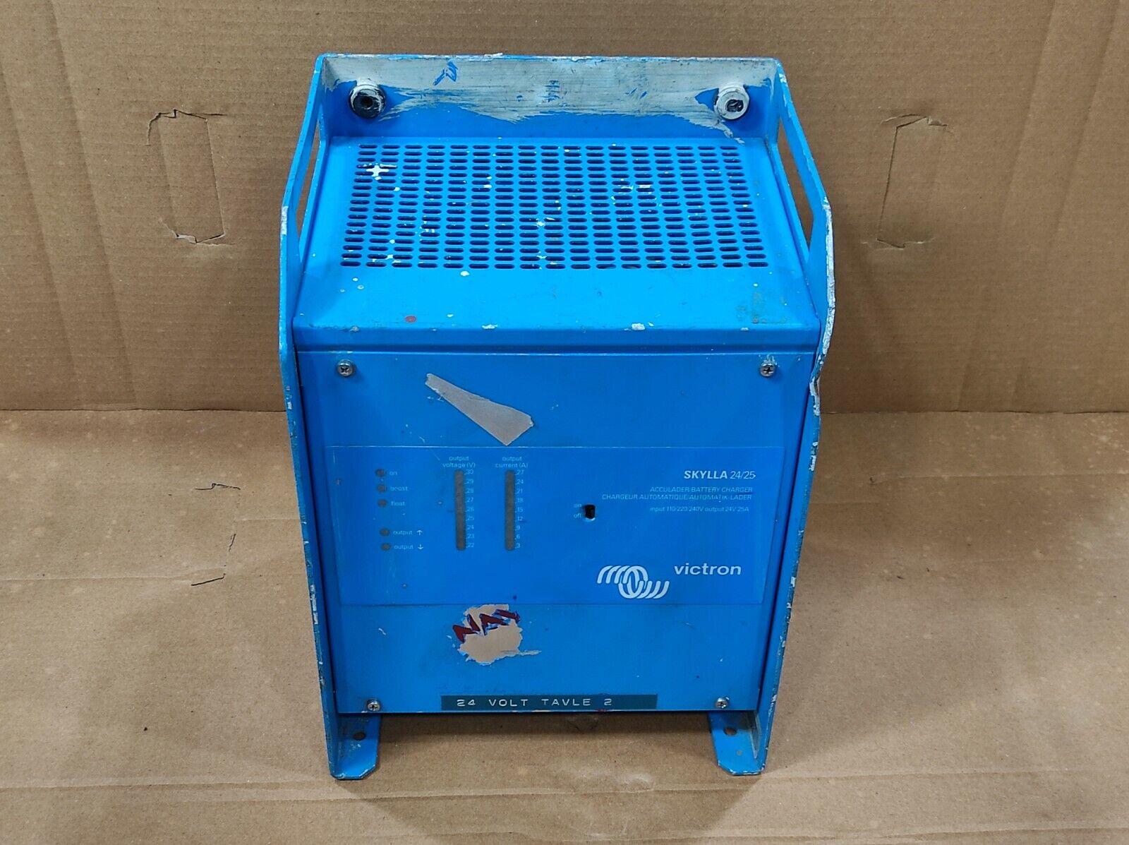 Victron Skylla 24/25 Battery Charger Input 110/220/240V Output 24V 25A Automatic