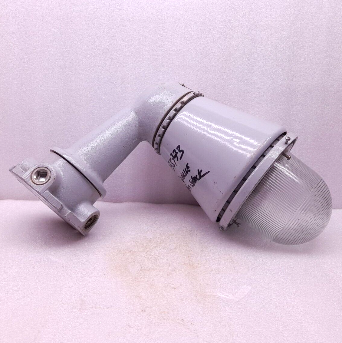 Appleton A-51 Series AAU-15N Explosion Proof Lighting Fixture 300Vmax AC Only