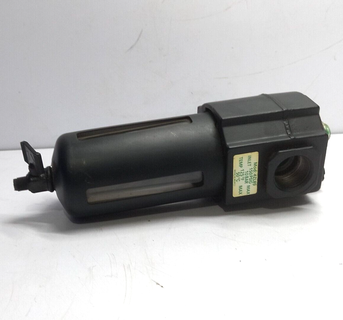 Speedaire 4ZL89 Lubricator Inlet 150 PSIG 10 Bar Max Temp 125◦F 50◦C Max