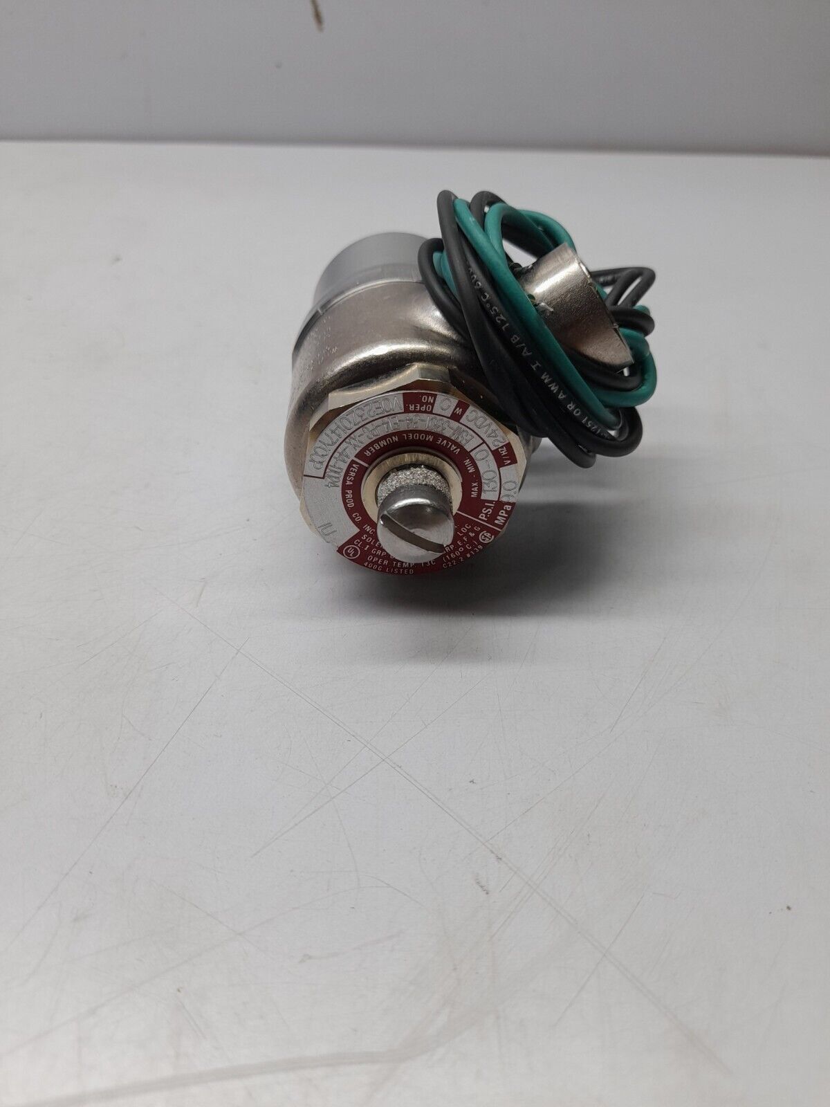 Versa ESM-3301-34-E14-PC-XX-44-D024 Three Way Solenoid Valve Max-Min 130-0 PSI