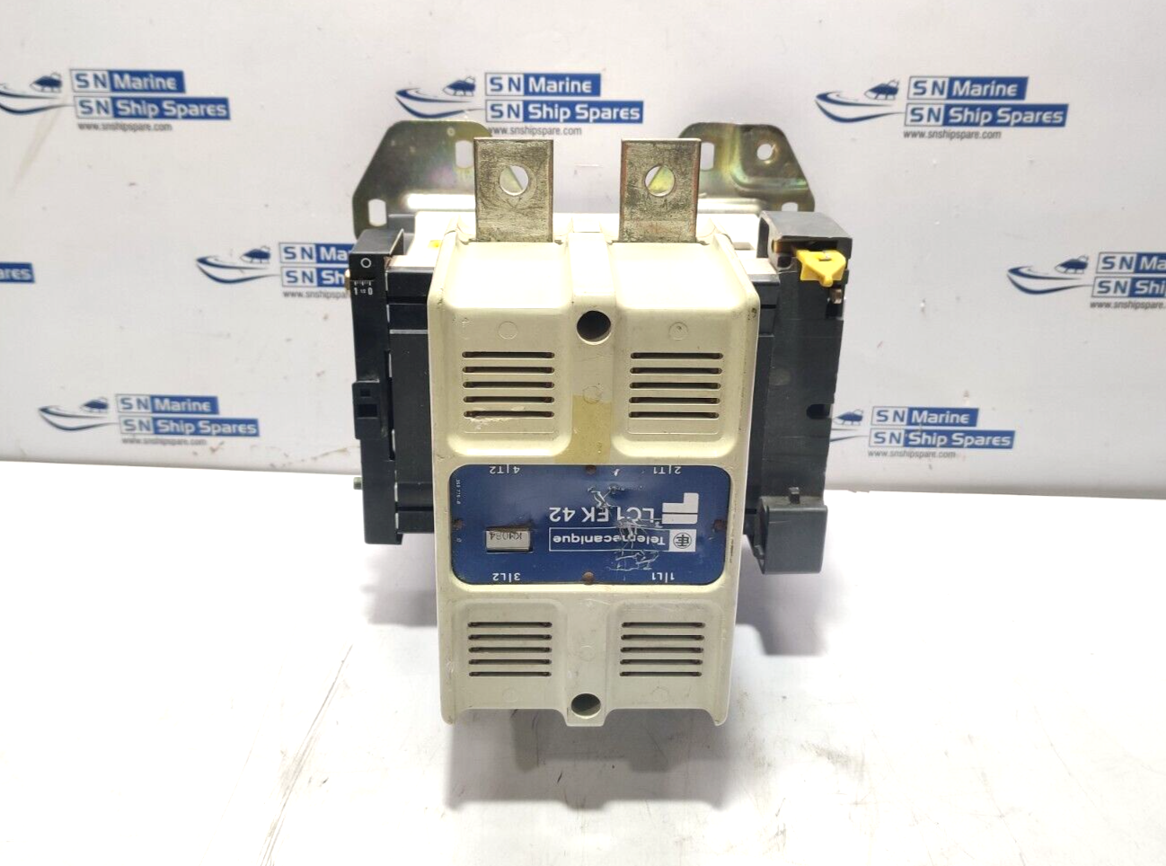 Telemecanique LC1 FK 42 Contactor 600V a.c.max 540A LC1FK4 LX4FK220