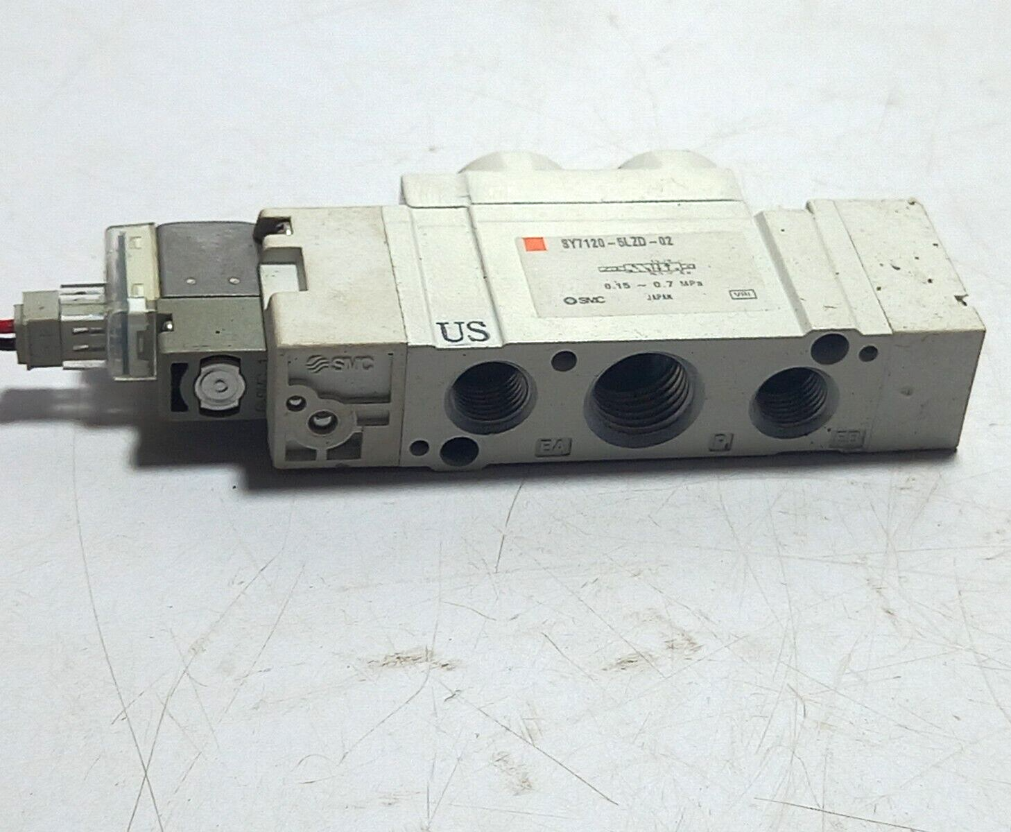 SMC SY7120-5LZD-02 Solenoid Valve 0.15~0.7 MPa SY7120-5LZD-02