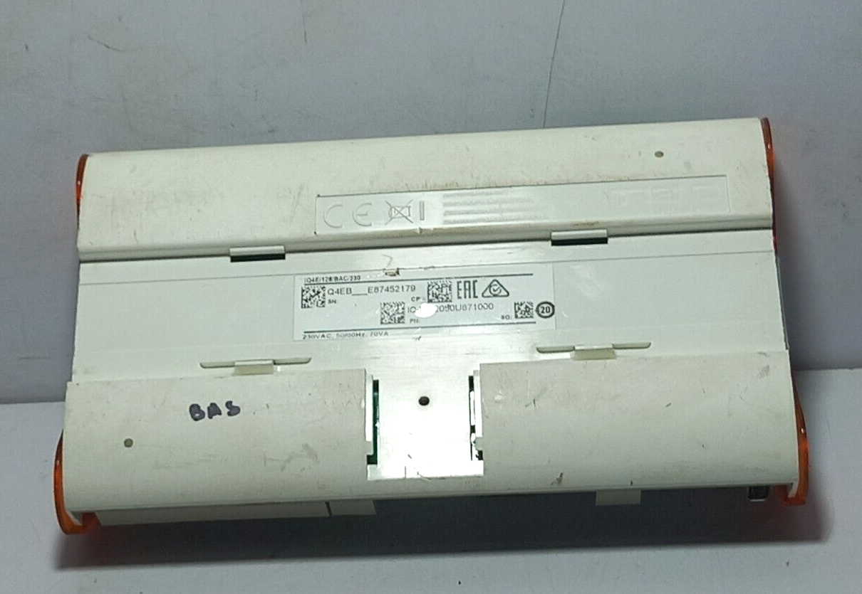 Trend IQ4E Controller / IQ4E-2050U871000/ 230VAC, 50/60Hz, 70VA/ IQ4E2050U871000