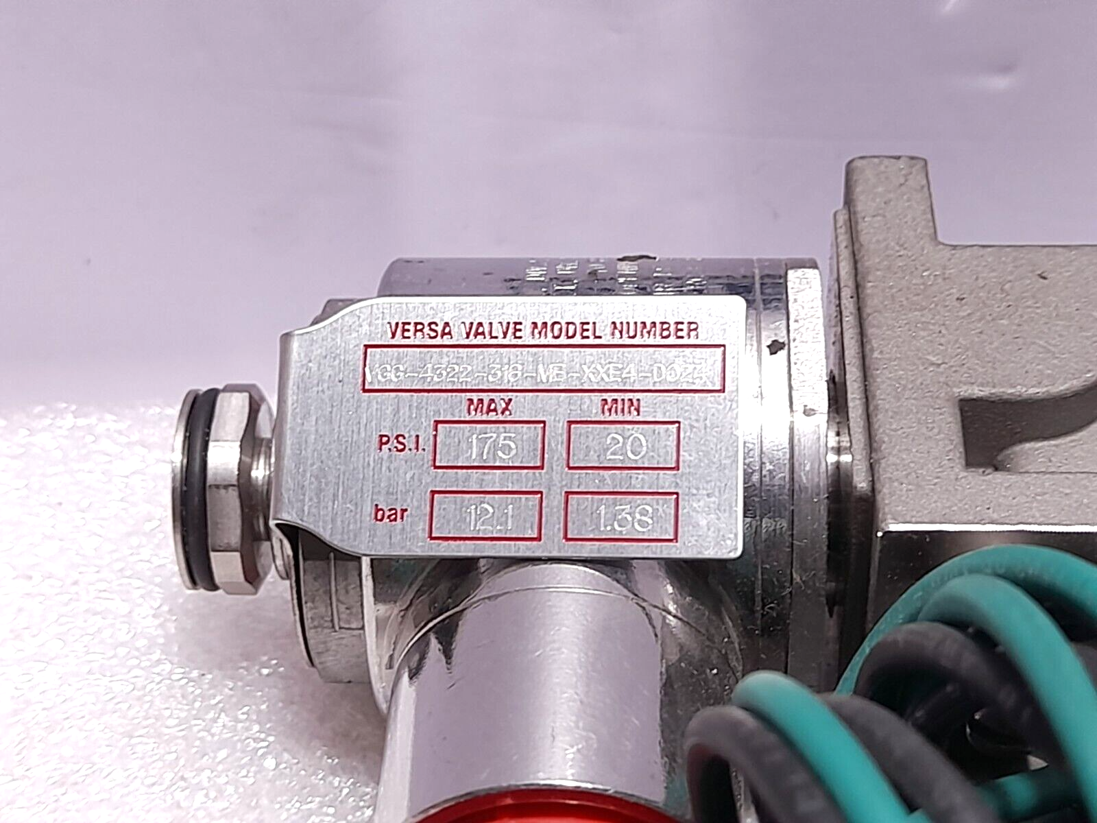 Versa VGG-4322-316-ME-XXE4-D024 4-Way Valve 24VDC 7.2W Max 175PSI Min 20PSI
