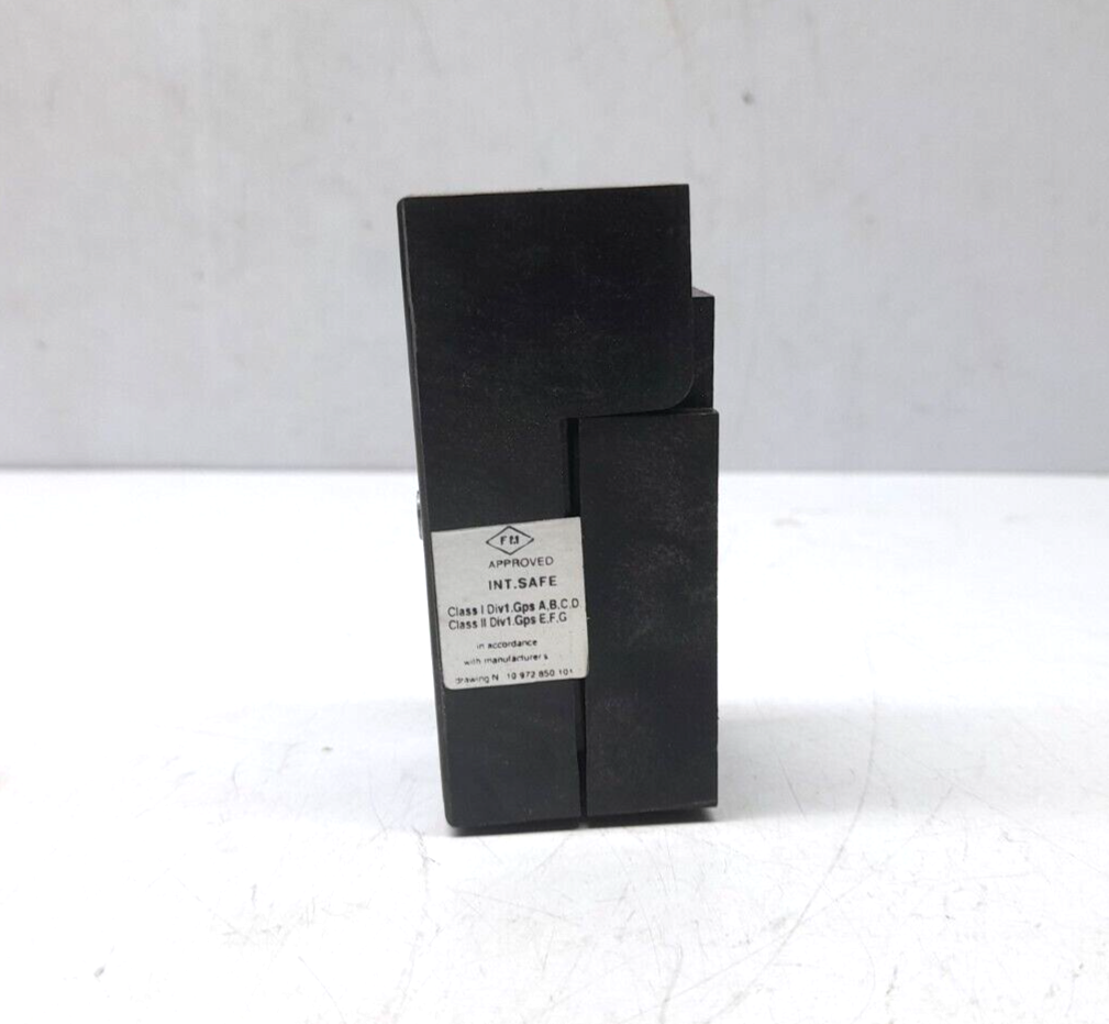 Telemecanique XSB-N10122 Inductive Proximity Switch XSBN10122