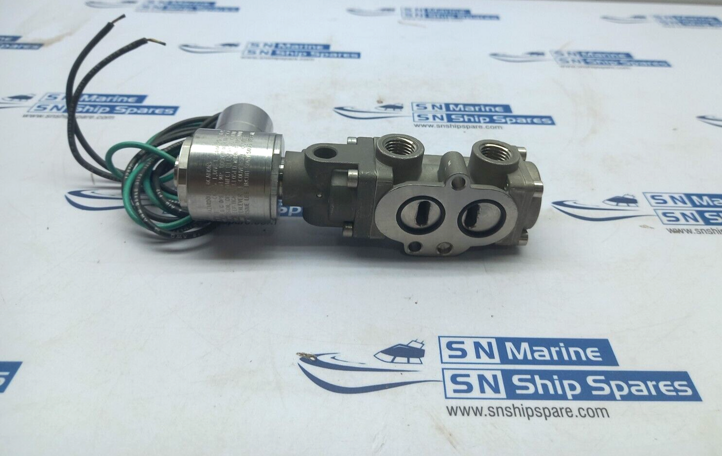 Versa CGS-4332-316-NE1-PC-ST-XX-D024 Four-Way Solenoid Valve CGS4332318