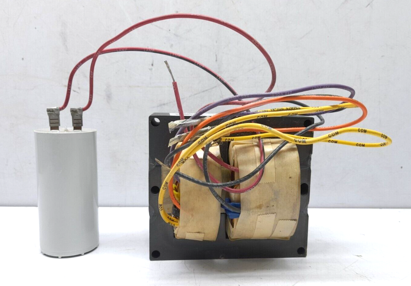 Universal Lighting Technologies M400MLTAC4M-500K Metal Halide Ballast