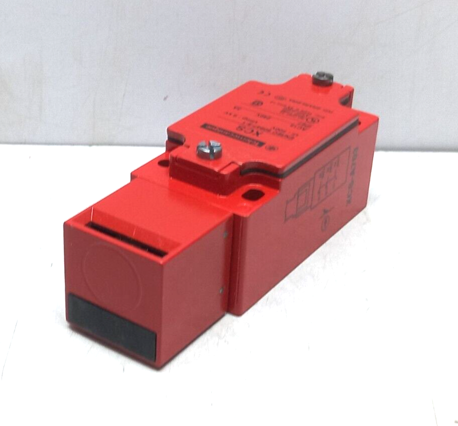 Telemecanique XCS A703 Safety Limit Switch XCS Ui 500V Uimp 6kV