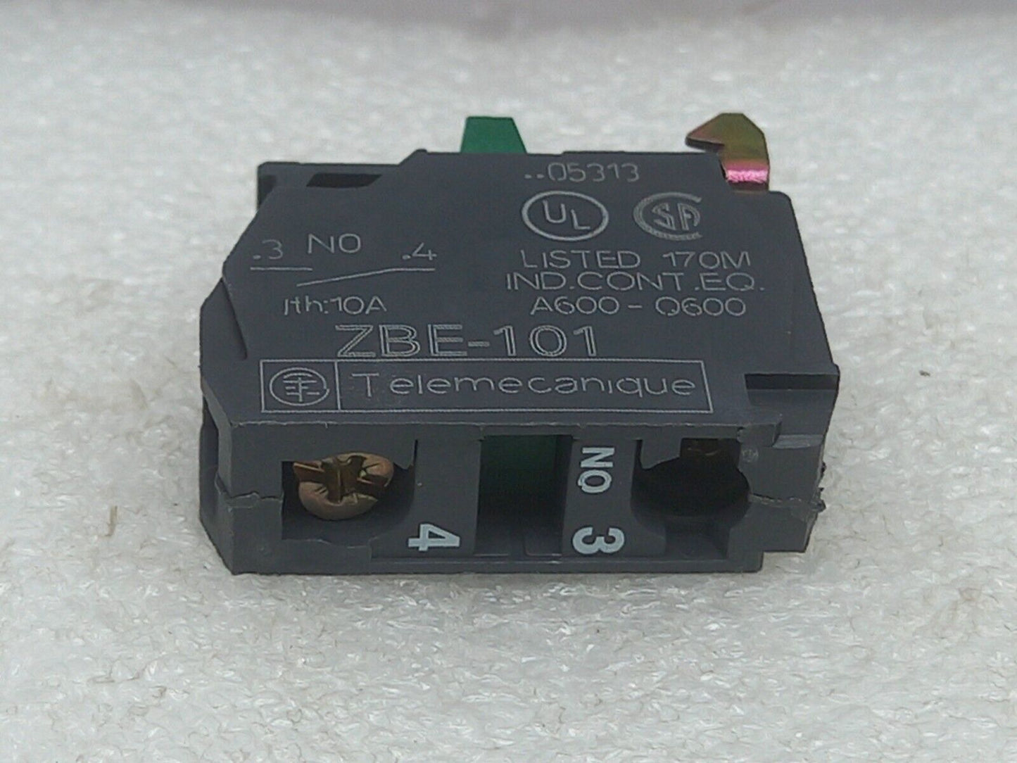 Telemecanique ZBE-101 Contact Block A600-Q600 AC 15 240V 3A 4PCs In Lot