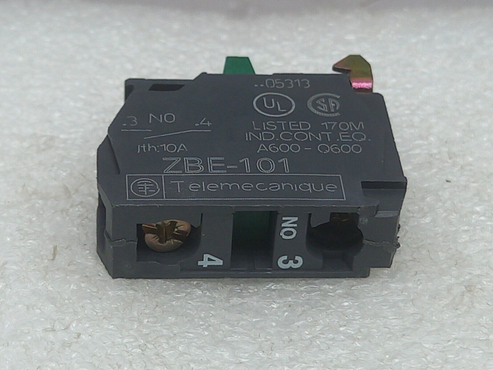 Telemecanique ZBE-101 Contact Block A600-Q600 AC 15 240V 3A 4PCs In Lot