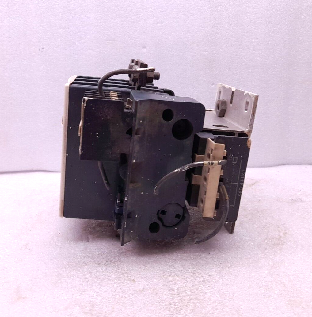 Telemecanique LC1 F150 Schneider LC1F150 Contactor LX1 FF 095 600VAC Max 200A