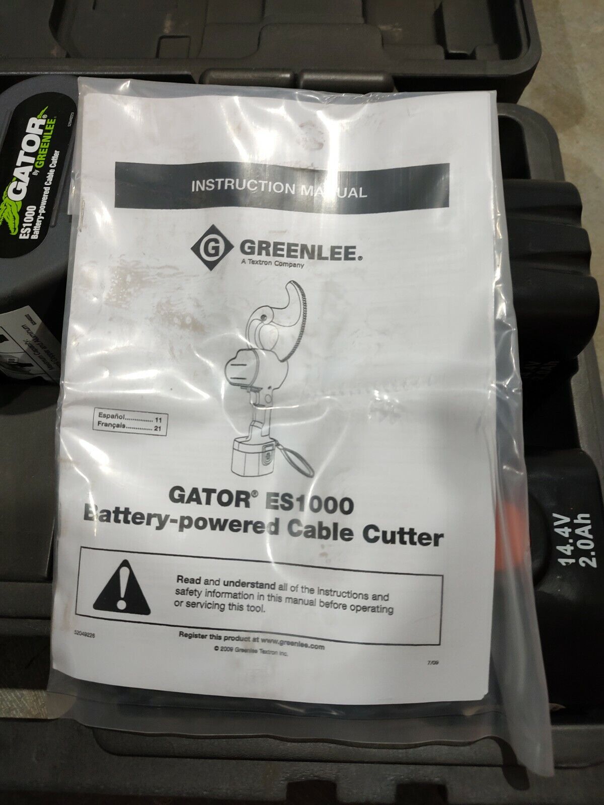 Greenlee ES1000 Gator Battery-Powered Cable Cutter 