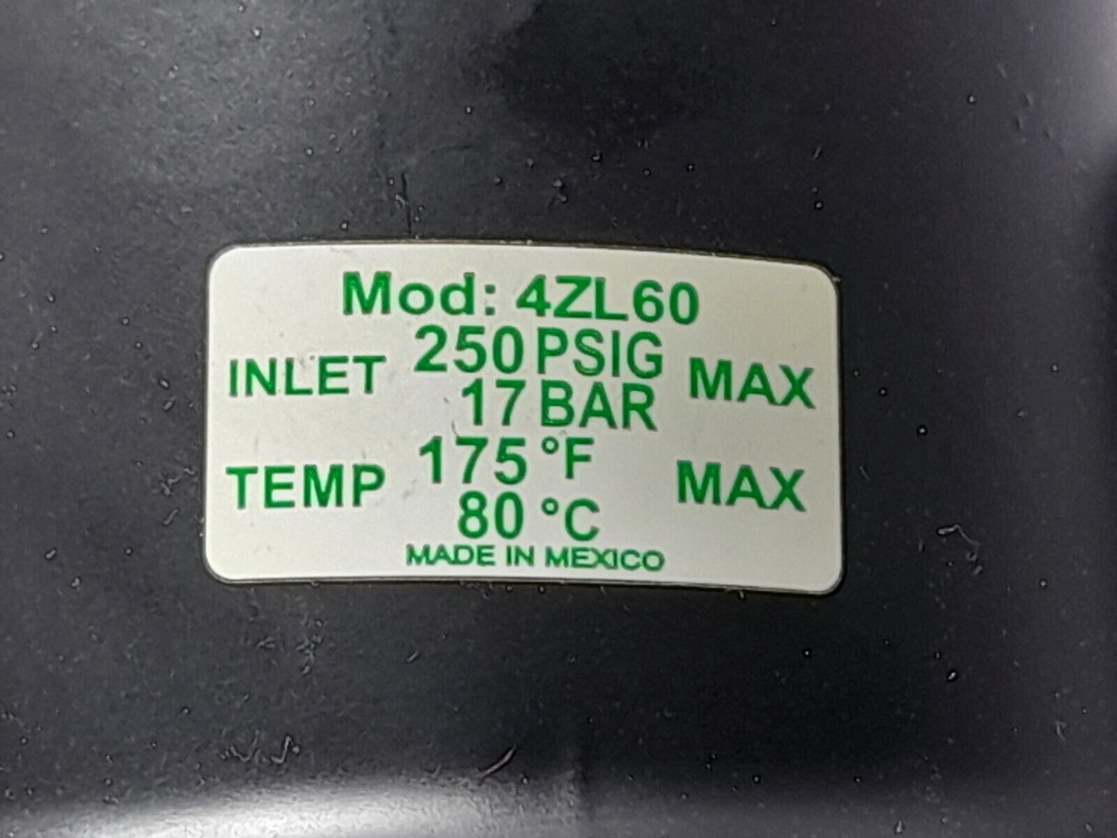 Speedaire 4ZL60 Air Line Lubricator Inlet 250 PSIG 17 Bar Max Outlet 175◦F 80◦C