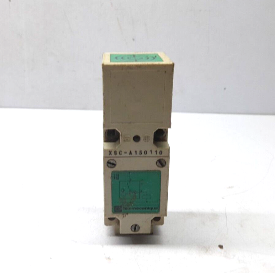 Telemecanique XSC-A150110 Inductive Sensor