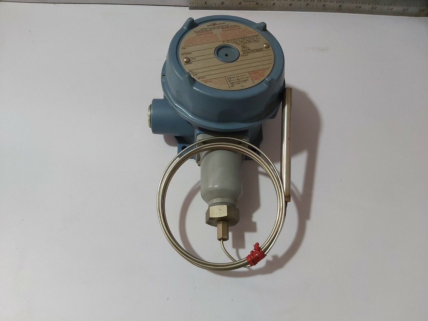 UNITED ELECTRIC F120-6BS9311 TEMPERATURE SWITCH 0-250F 