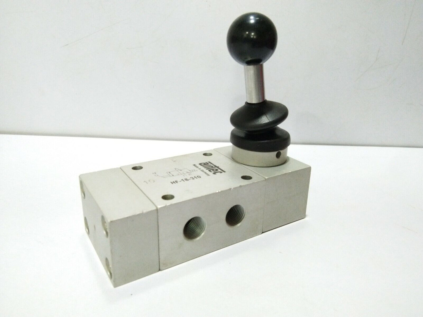 AIRTEC HF-18-310 HAND LEVER VALVE 3/2 WAY VALVE HF18310