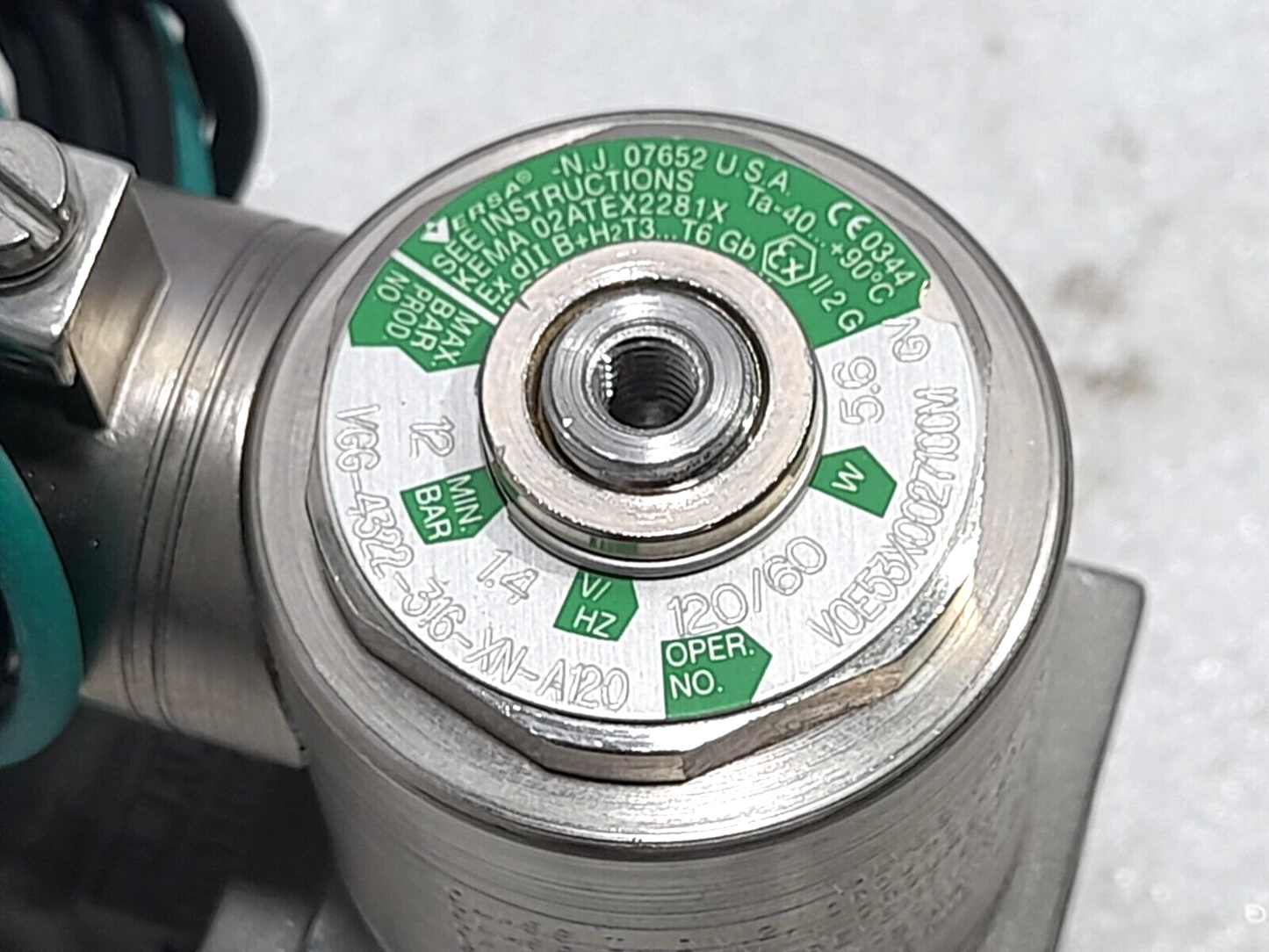 Versa VGG-4322-316-XN-A120 Four Way Valve 120V 60Hz 5.6W NOV 1405820