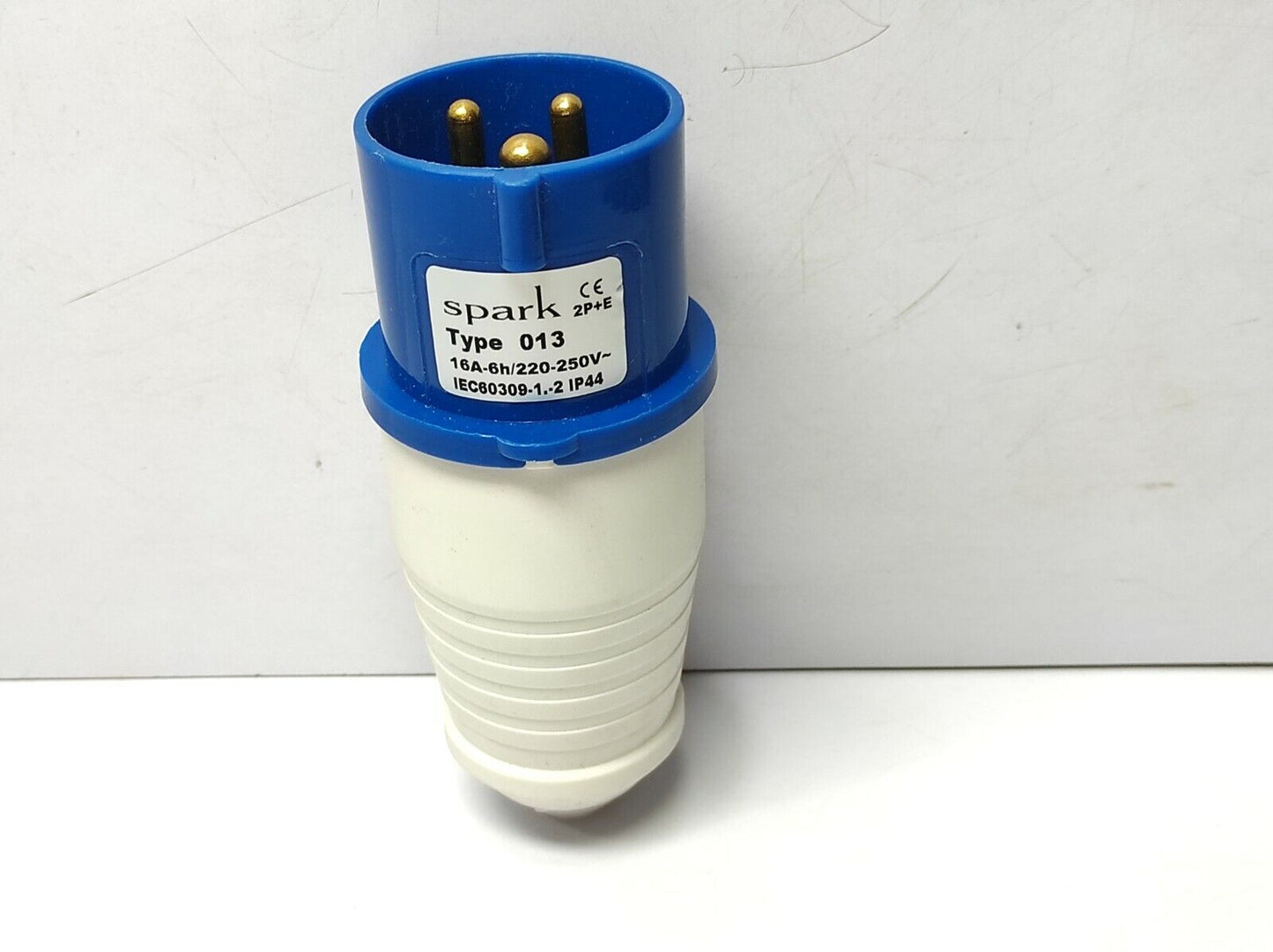 Spark Type 013 Connector Weatherproof Plug Top Cable Entries, Splash-Proof 3*16A