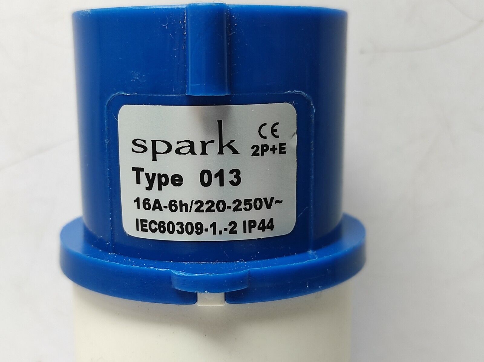 Spark Type 013 Connector Weatherproof Plug Top Cable Entries, Splash-Proof 3*16A