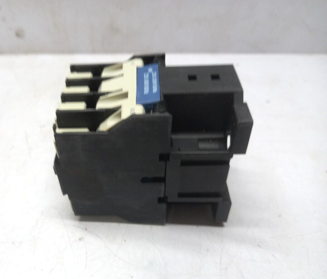 Telemecanique LC1 D3210M7 Contactor 220-230V 50Hz 220-240V 60Hz