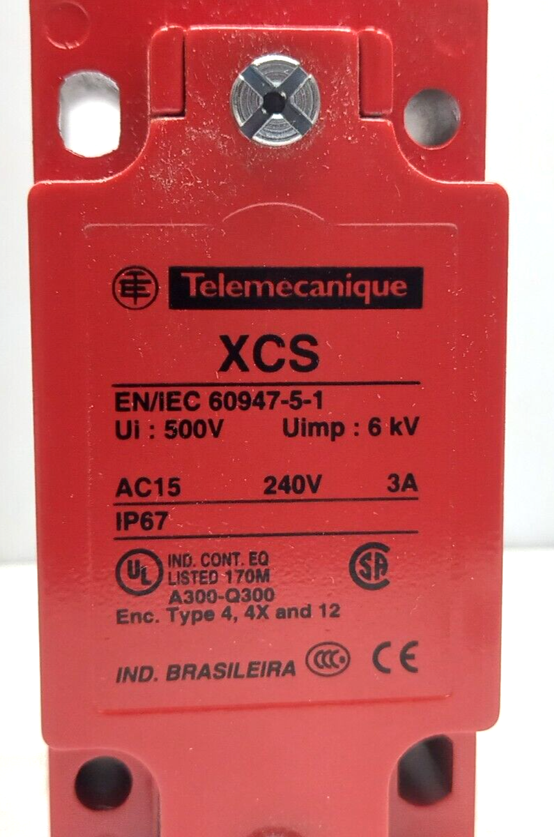 Telemecanique XCS A703 Safety Limit Switch XCS Ui 500V Uimp 6kV