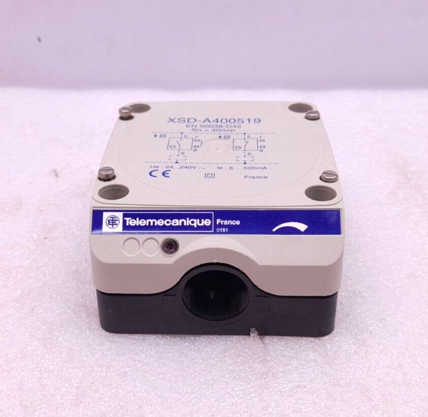 Telemecanique XSD A400519 Inductive Proximity Switch 24-240VAC 5-500mA Sn 40mm