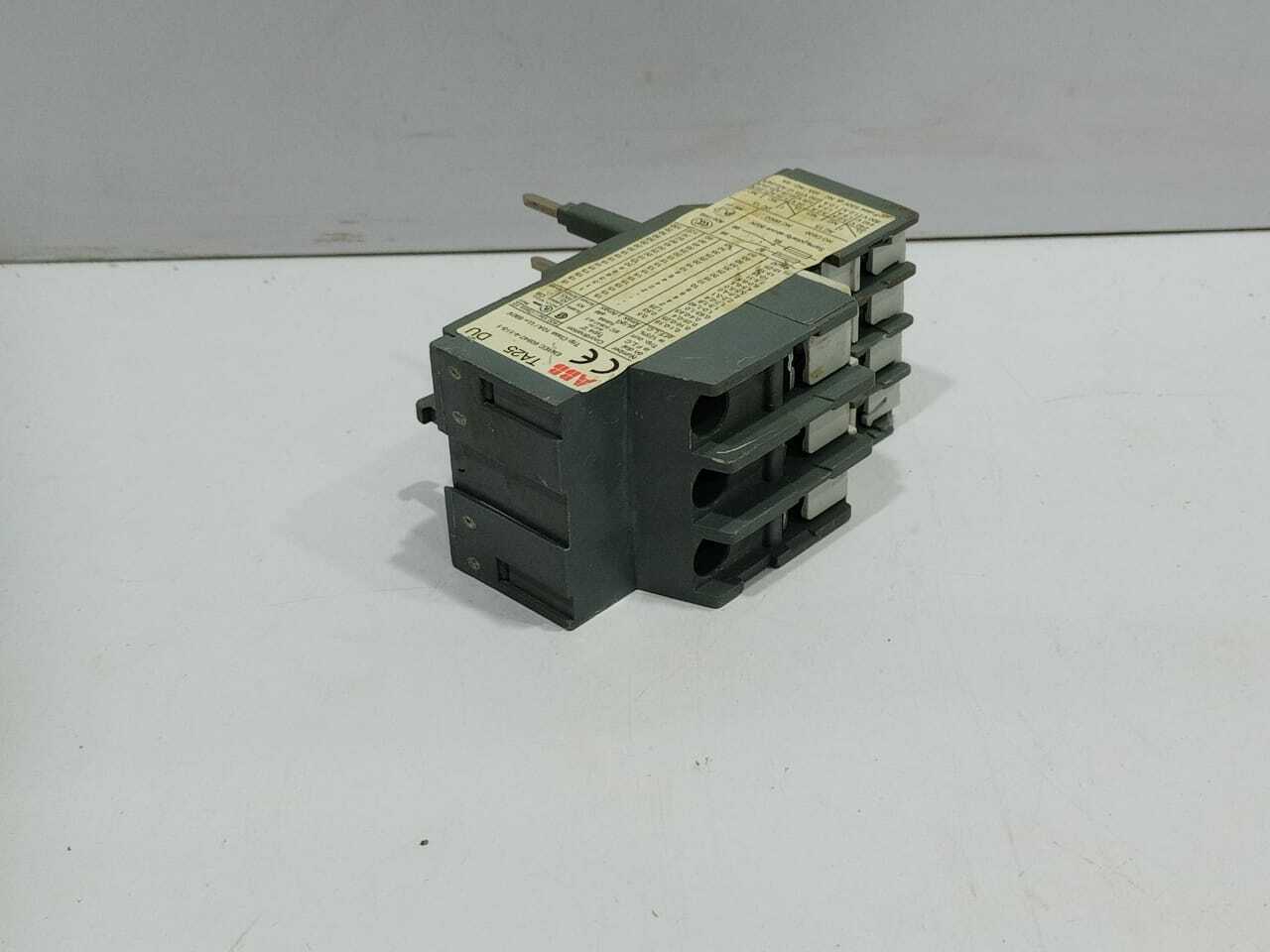 ABB TA25 Overload Relay TA25 DU Trip Class 10A Ui 690V 13-18A