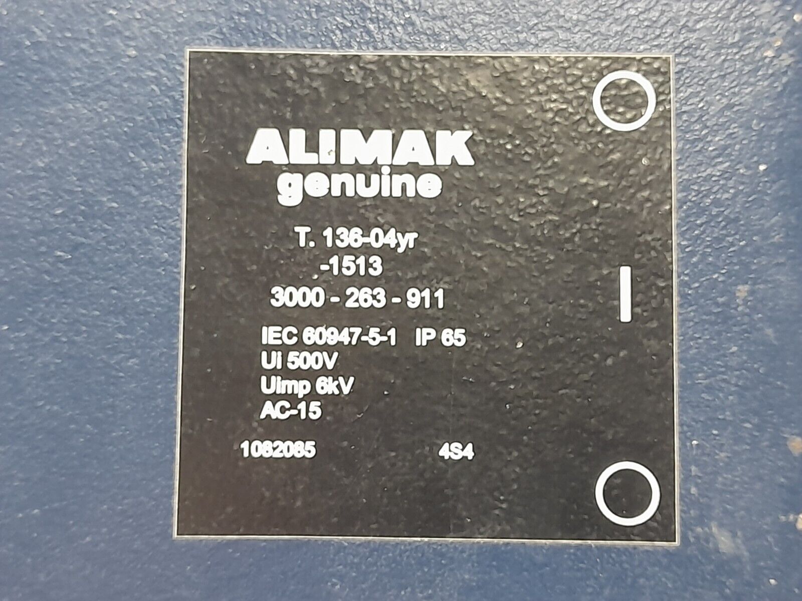 ALIMAK T.136-04YR-1513 LIMIT SWITCH 3000-263-911 UI 500V Uimp 6kV