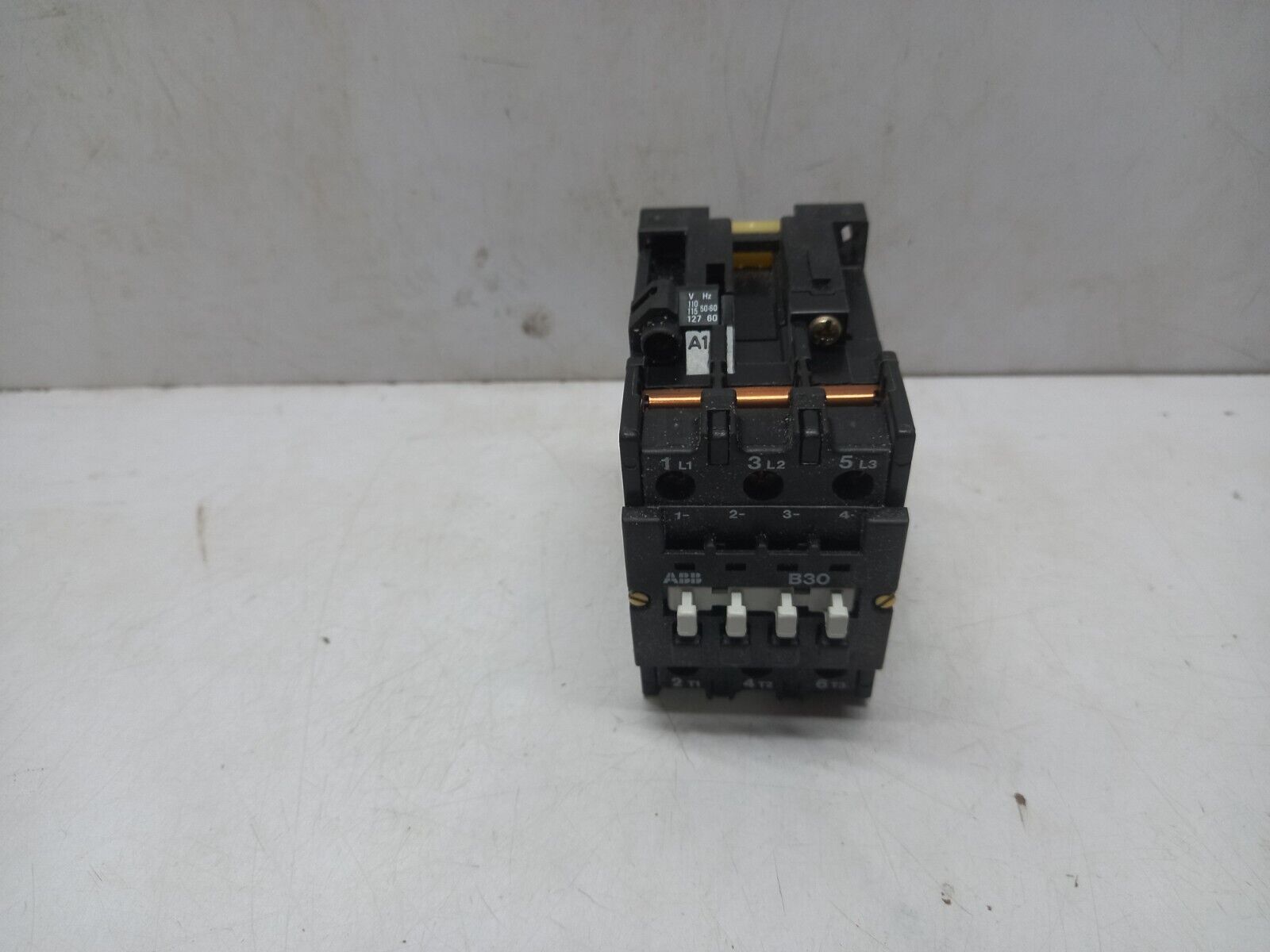 ABB B30-30-00 Overprotective Contactor 110-115V 50Hz 110-127V 60Hz
