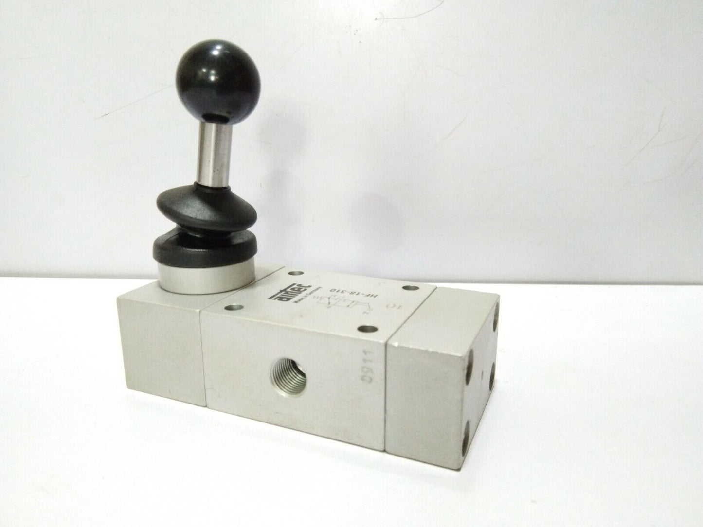 AIRTEC HF-18-310 HAND LEVER VALVE 3/2 WAY VALVE HF18310