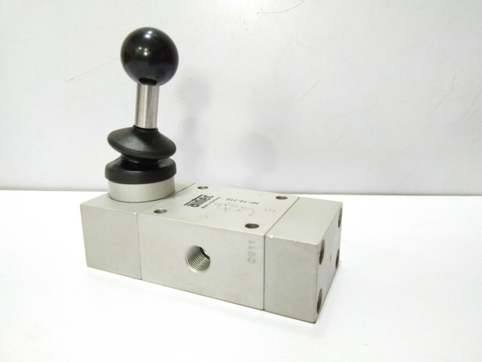 AIRTEC HF-18-310 HAND LEVER VALVE 3/2 WAY VALVE HF18310