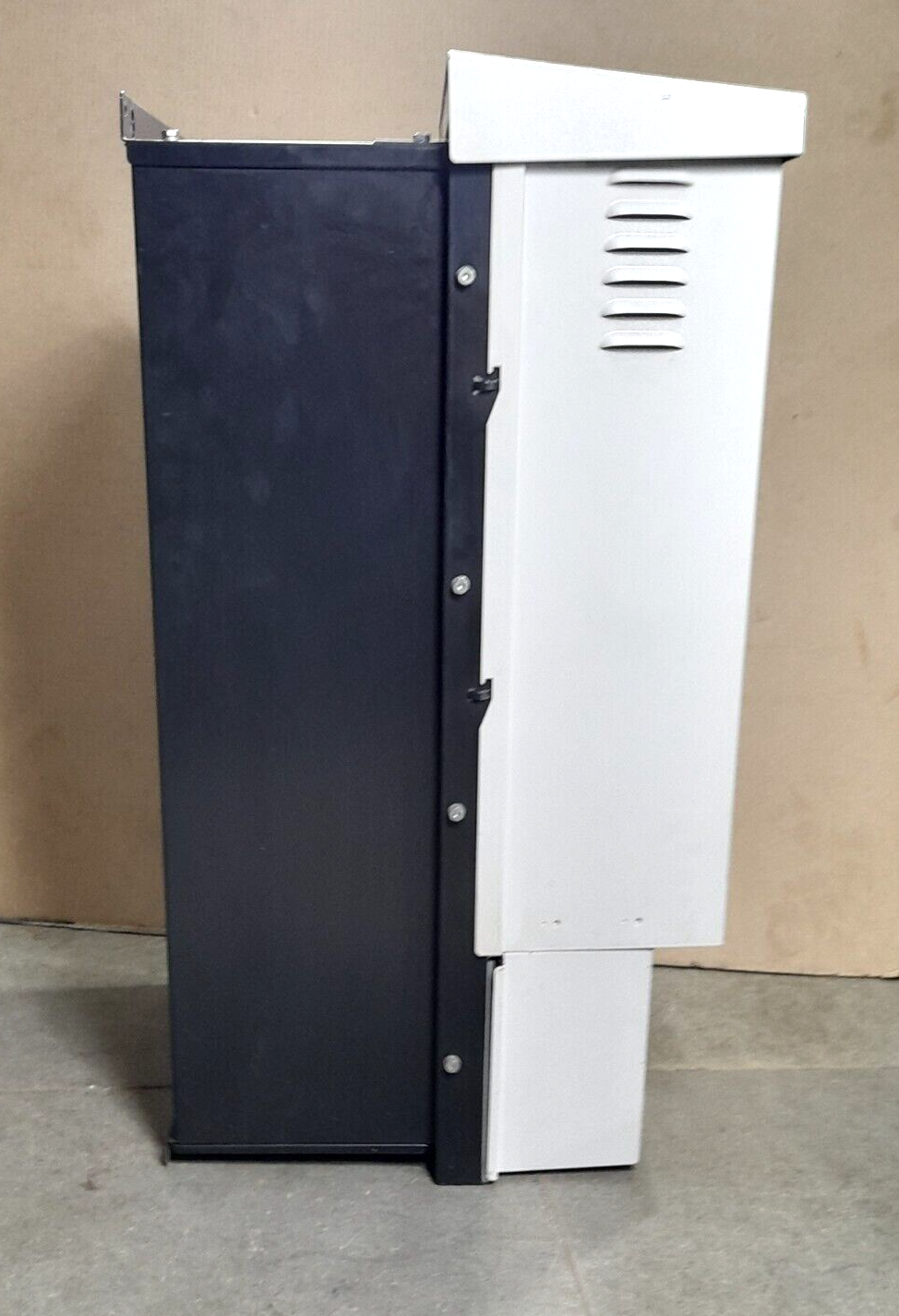 ABB ACS600 ACS61100255 000M1200901 AC Drive ACS61100255000M1200901 Code 64674382
