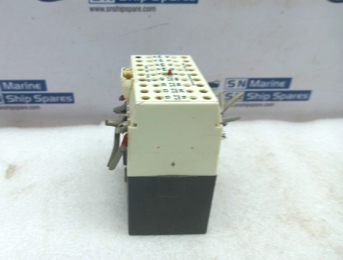 Telemecanique CA2-FN 144 Control Relay Ith=10A U=500V~ 300V AC Or DC
