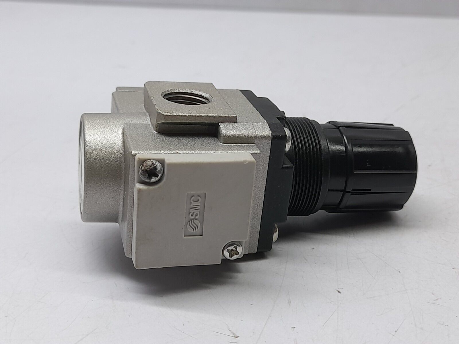 SMC AR20-F02 Pressure Regulator Set Press 0.05~0.85 MPa