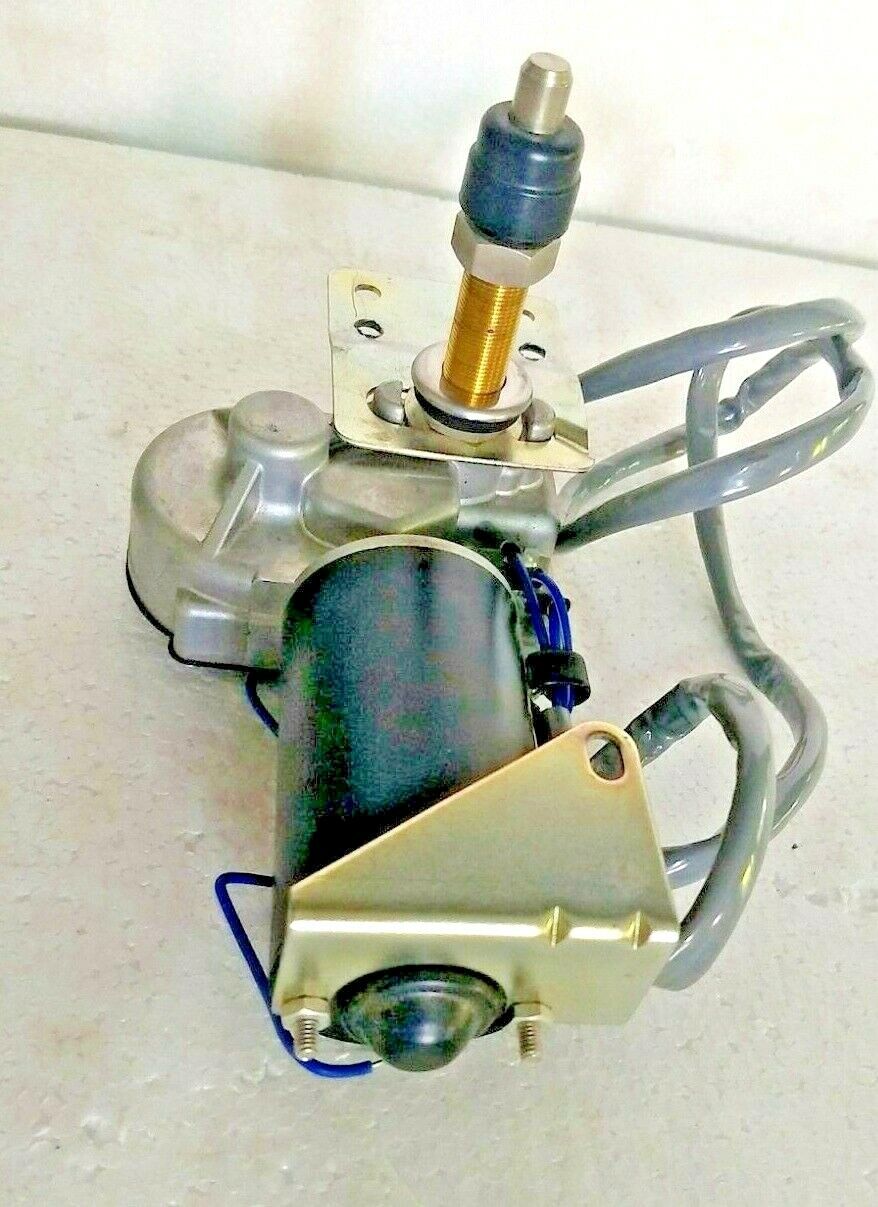 Asmo Window Wiper Motor For OBE Deck Crane - 80 Deg.Sweep 10mm Dia 75mm Shaft 