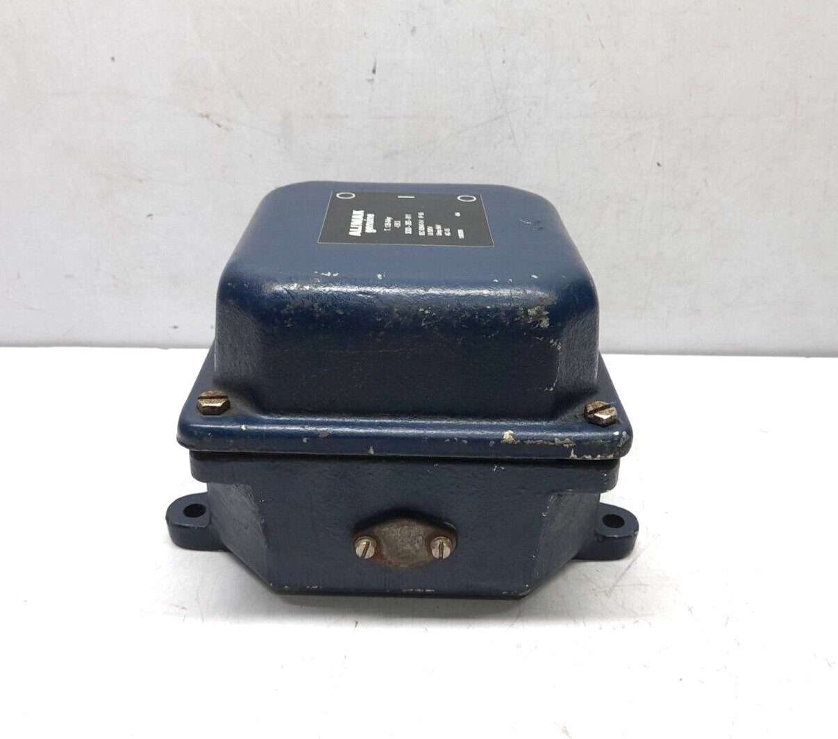 ALIMAK T.136-04YR-1513 LIMIT SWITCH 3000-263-911 UI 500V Uimp 6kV