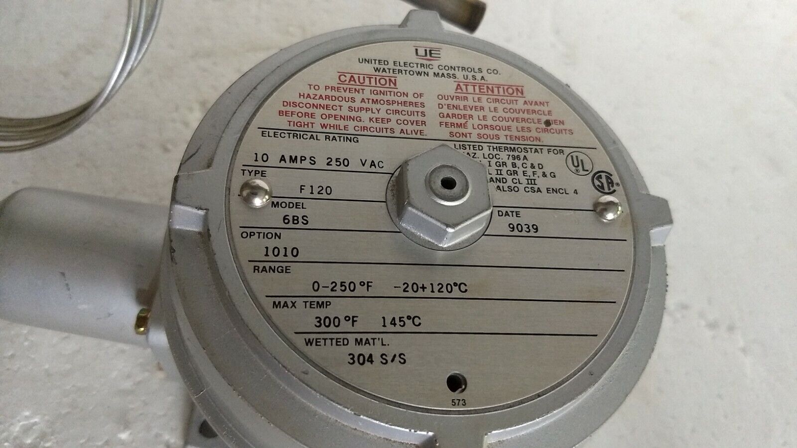 United Electric F120-6BS Thermostat for Hazardous Location range 0-120 F 