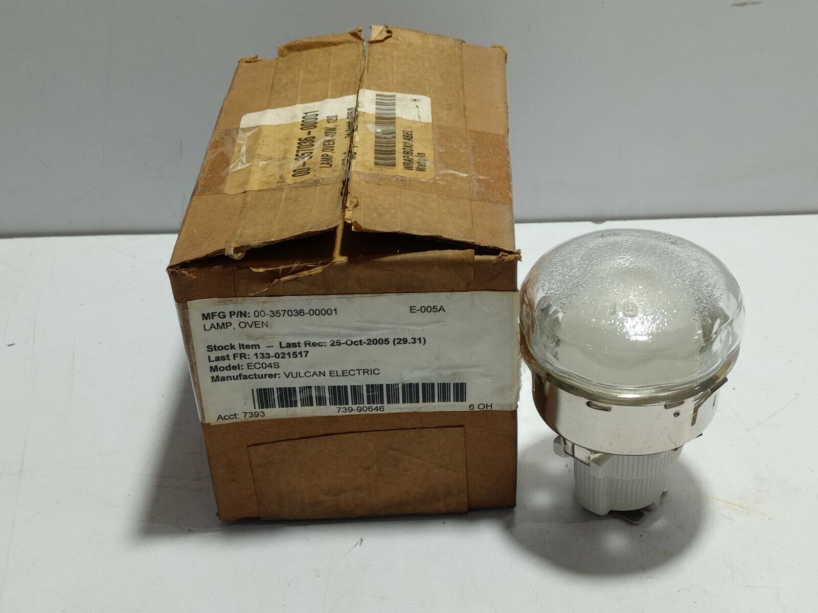 Vulcan Electric 00-357036-00001 Oven Lamp EC04S 40W 120V