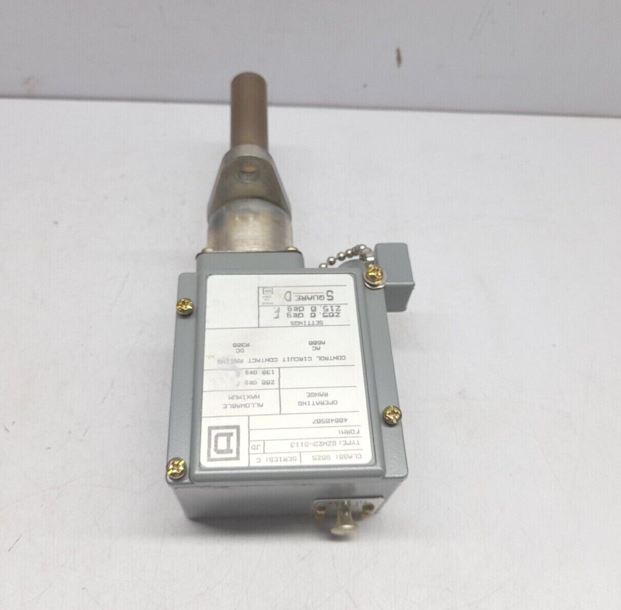 Square D 9025 GZW23-5113 Ser C Temperature Switch 40040507 EMD 1-40040507