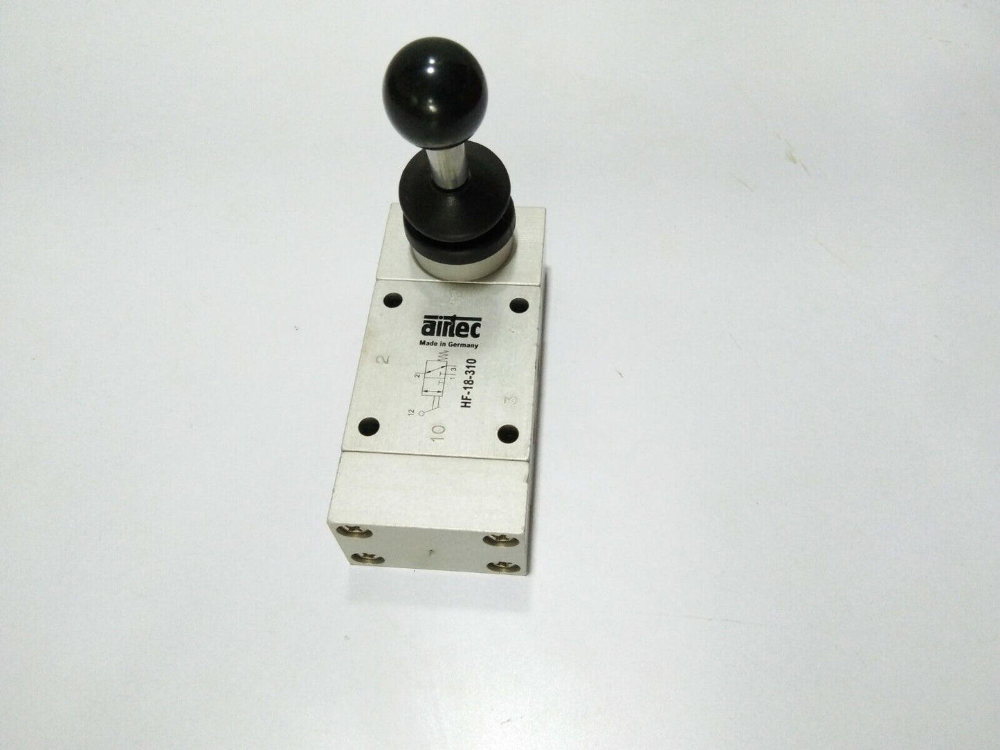 AIRTEC HF-18-310 HAND LEVER VALVE 3/2 WAY VALVE HF18310